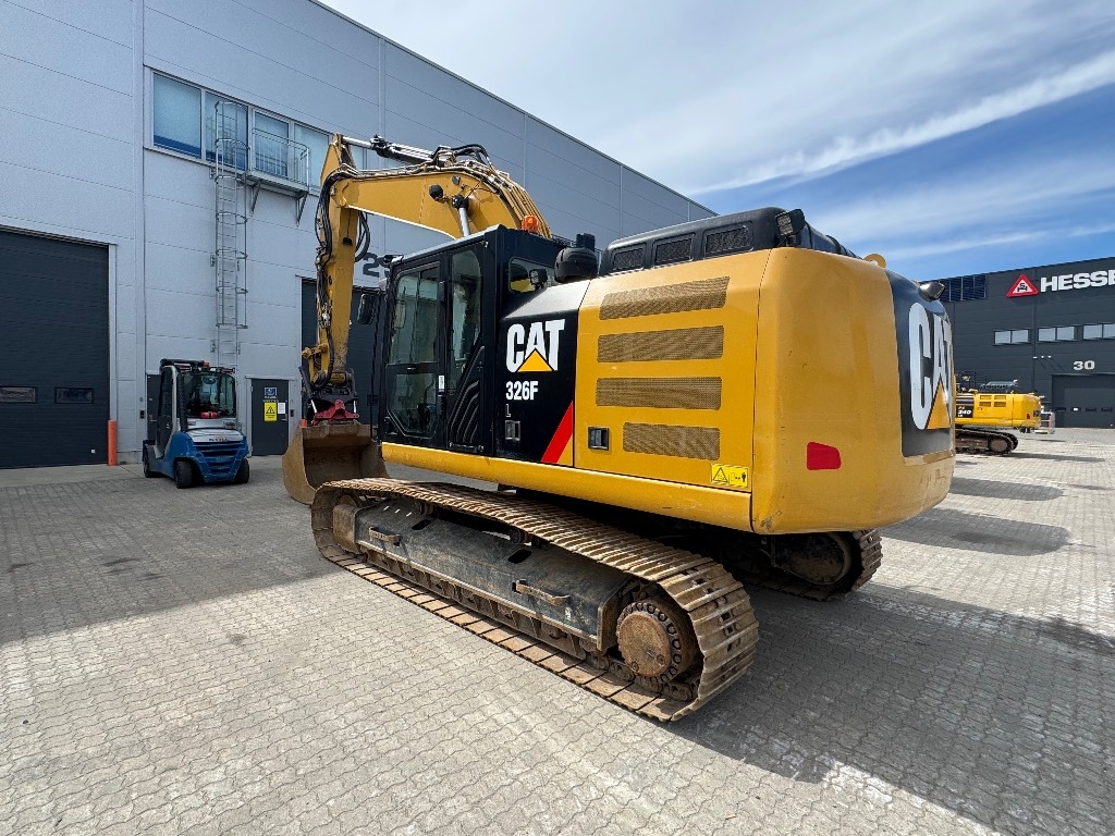 CAT 326 F L – bilde 3 av 9