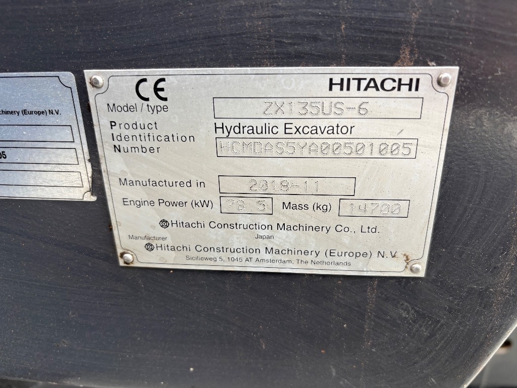 hitachi-zx-135-us-6-pyorittaja,3d088a9a