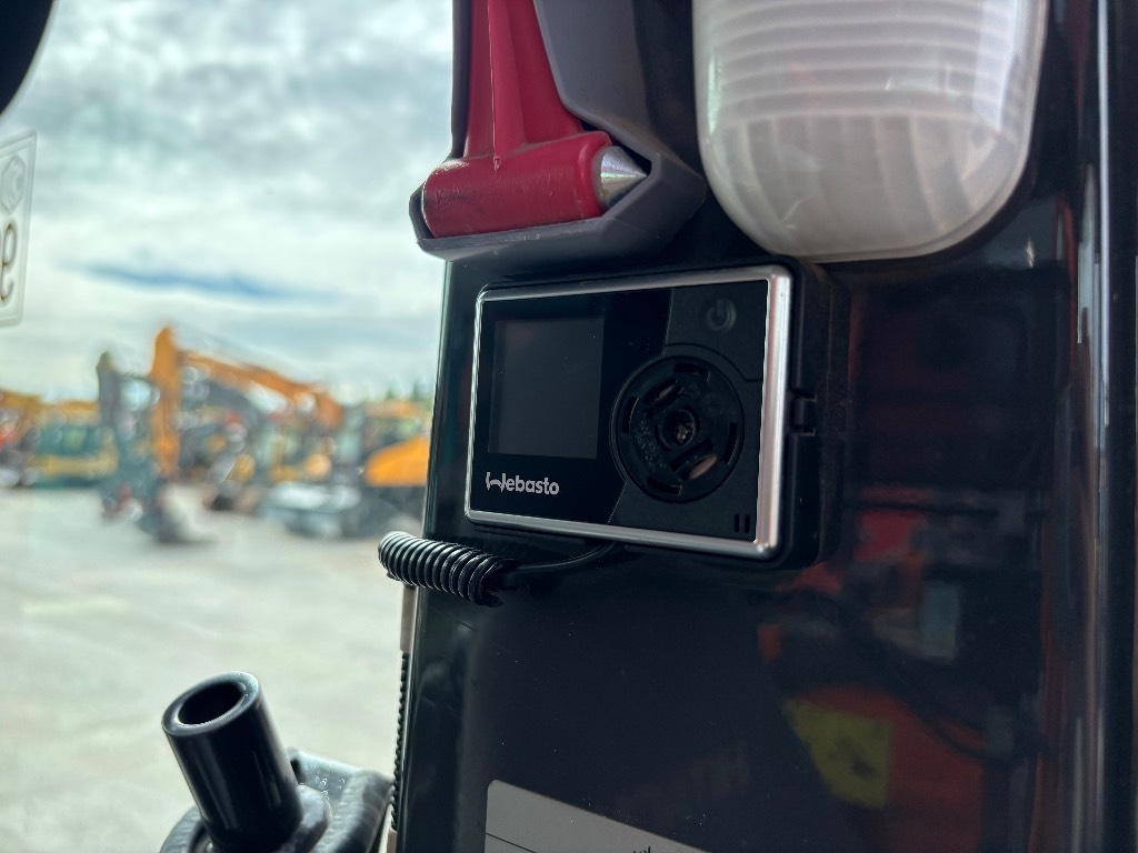 hitachi-zx-135-us-6-pyorittaja,702ad436