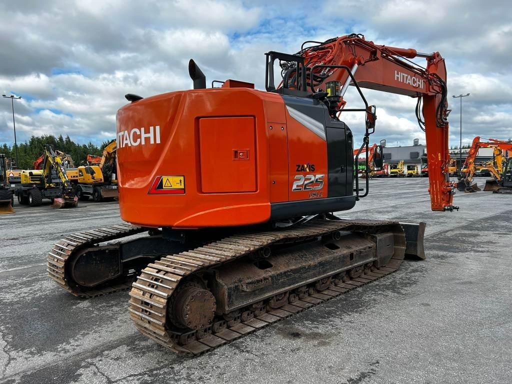 hitachi-zx-225-us-7-myyty-sold,a0d8c8d5