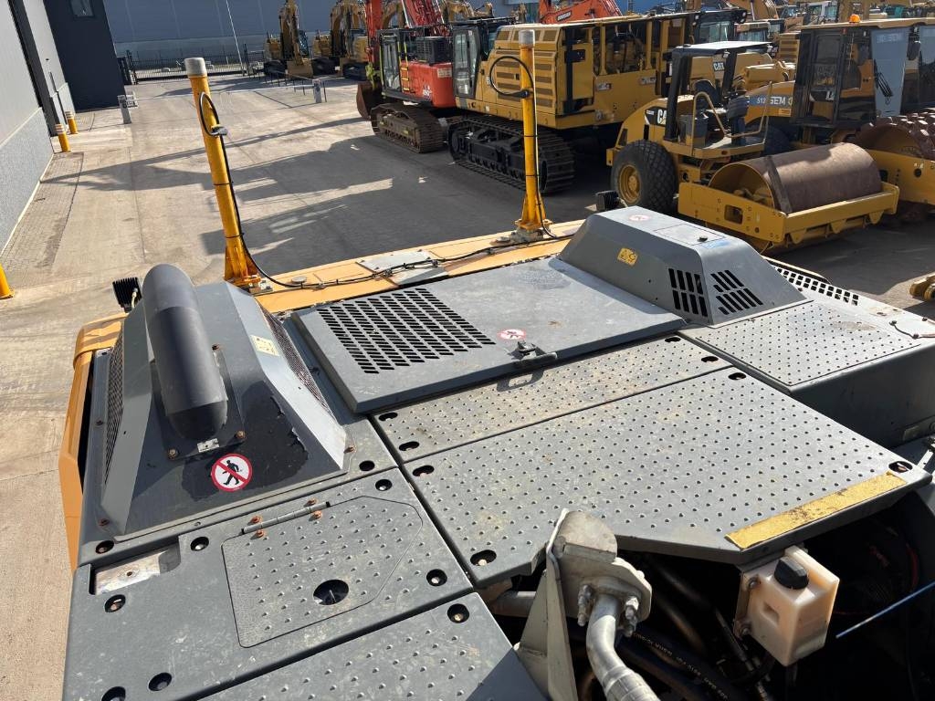 2021 Liebherr R 945-46556427