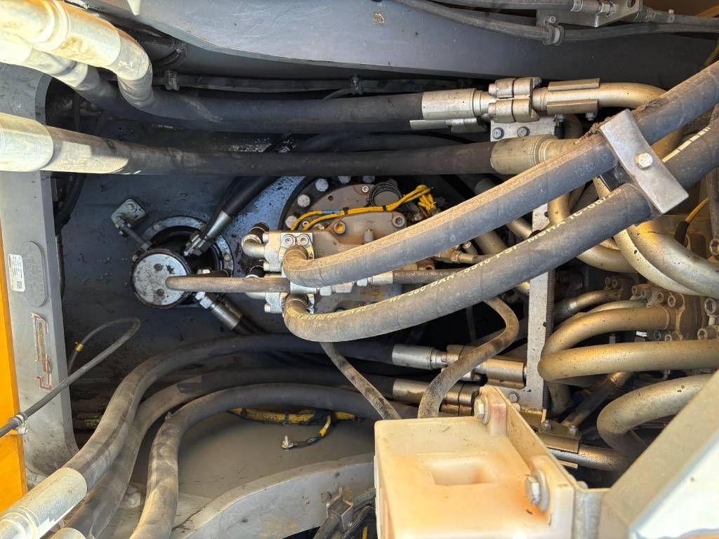 2021 Liebherr R 945-46556414