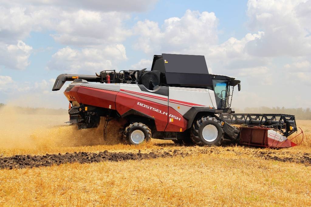 Used Rostselmash RSM 161 combine harvesters for sale - Mascus USA