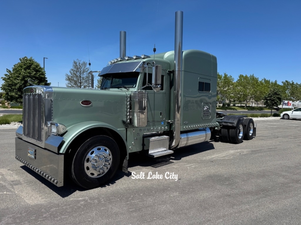 送料込み PETERBILT MODEL 379 トラクター・トレーラーセット