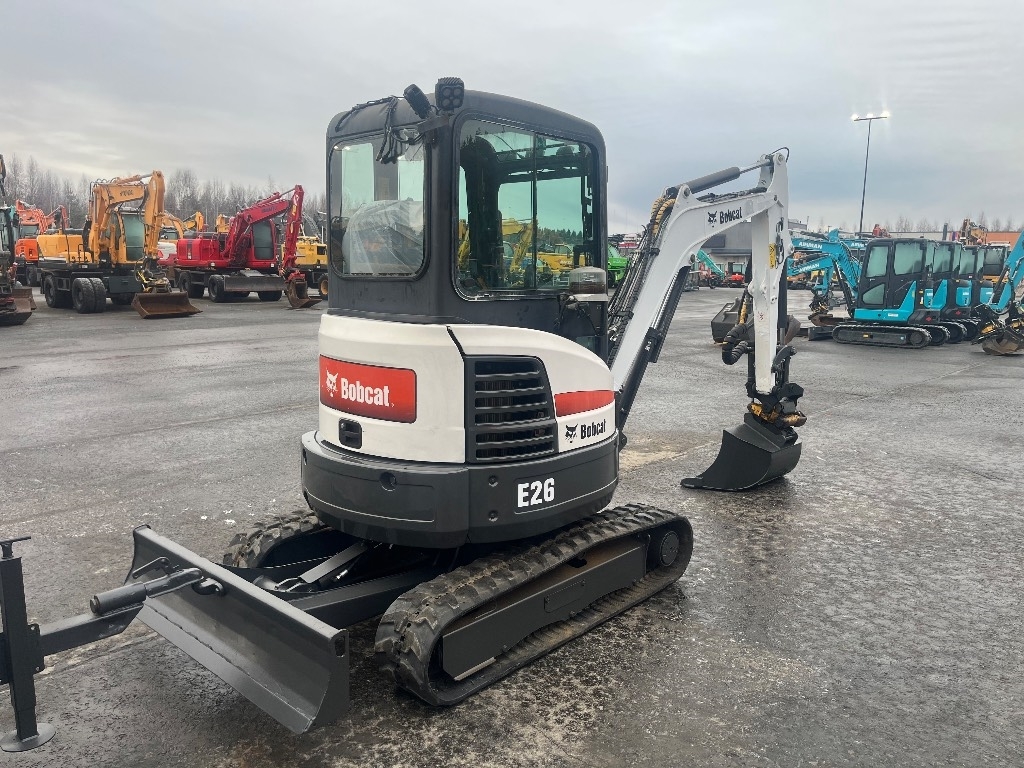 bobcat-e-26-engcon-karry-2-kau,4c75a832