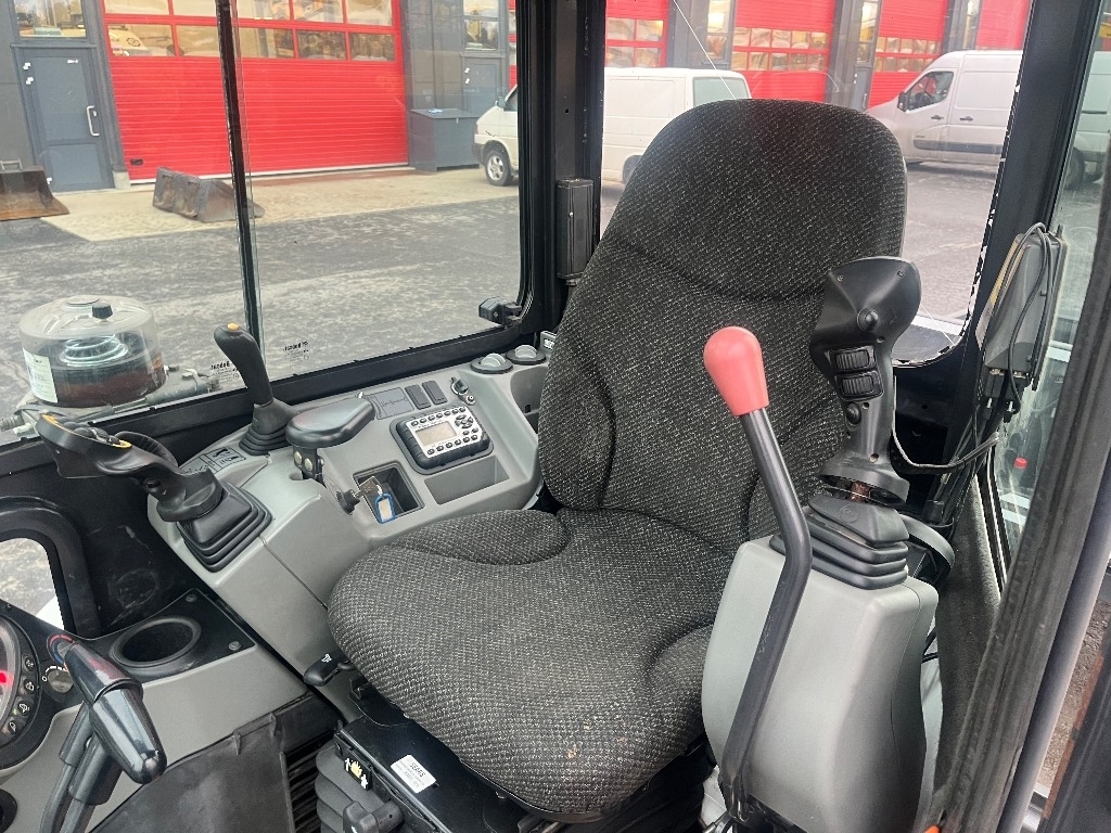 bobcat-e-26-engcon-karry-2-kau,9e87cff8