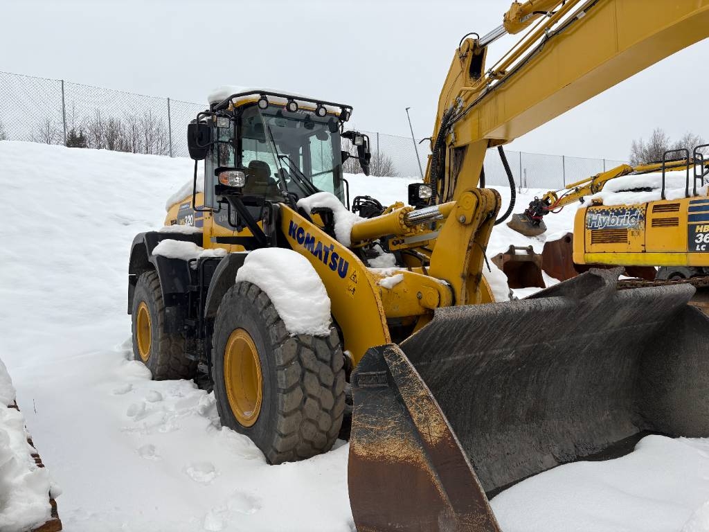 Komatsu WA 320-8 – bilde 1