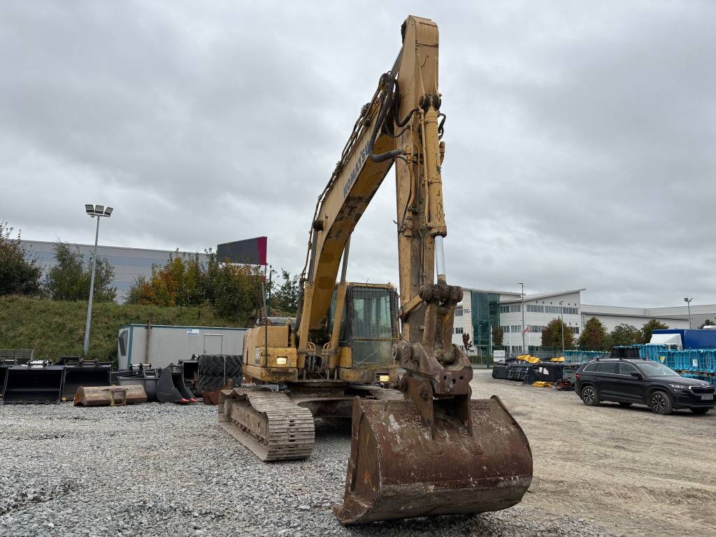 Komatsu PC210LC-8