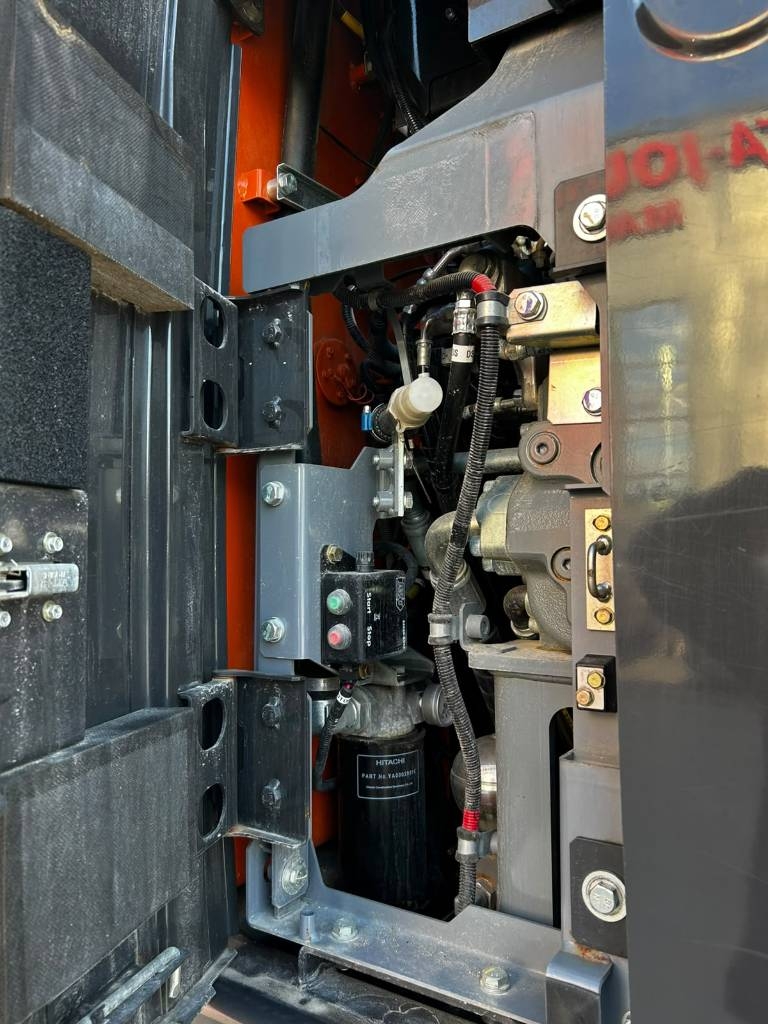 hitachi-zx-225-us-r-lc-7-stage,6d34cfad