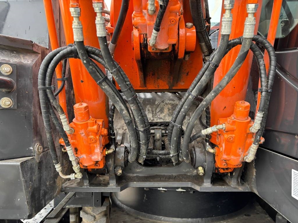 Hitachi ZX 140 W-5B