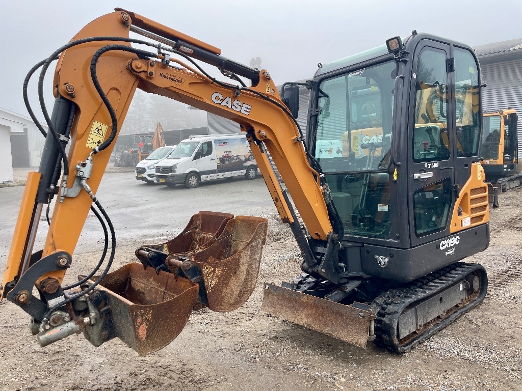 CASE CX19C