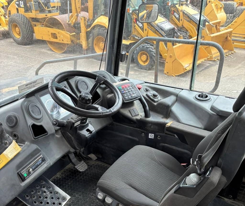 Bell B 30 E (New tyres / Under Preparation)