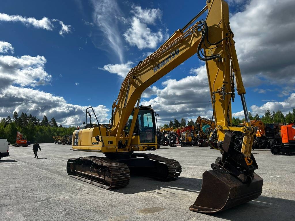 komatsu-pc-210lc-8-kallistuva,c1816461