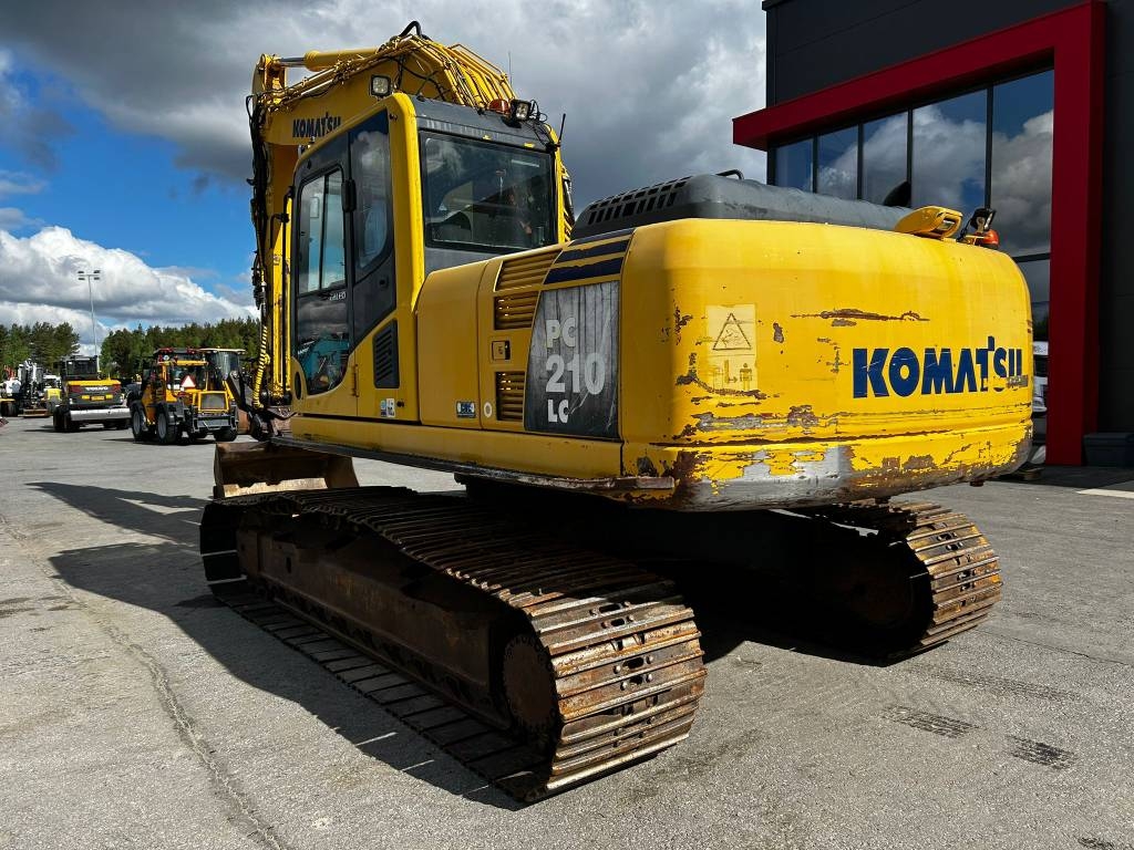 komatsu-pc-210lc-8-kallistuva,e09db948