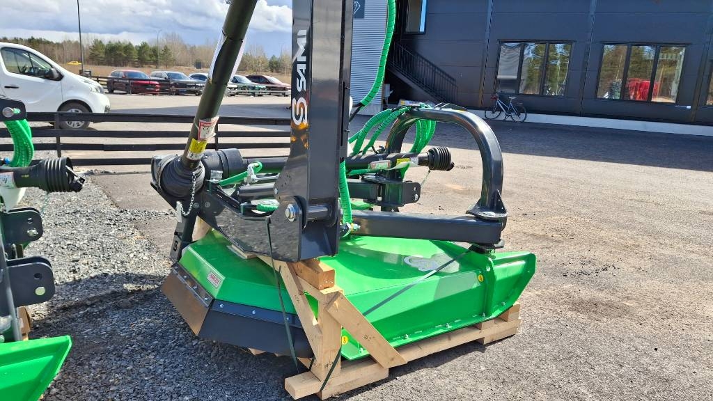 Sami CM 1700 Ketjumurskain Kempeleest Ammatti Kone Het Sami CM 1700 Ketjumurskain Kempeleest Ammatti Kone Het