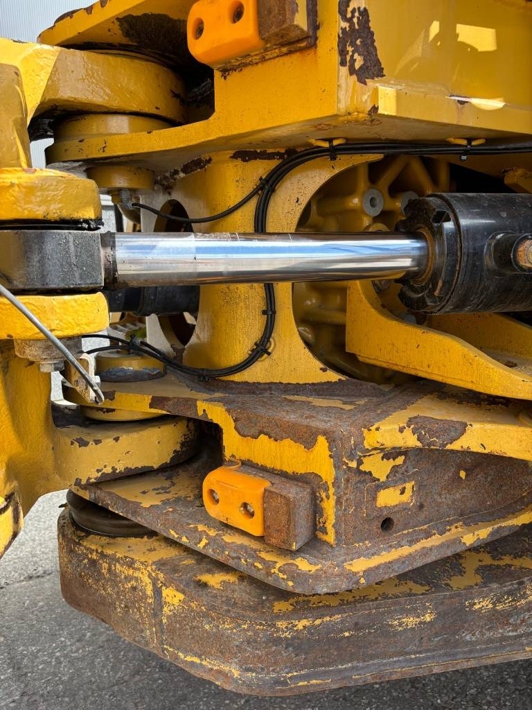 CAT 745 C (CE /Low Hours)