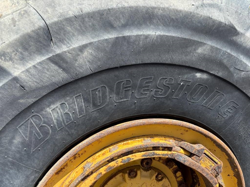 CAT 745 C (CE /Low Hours)