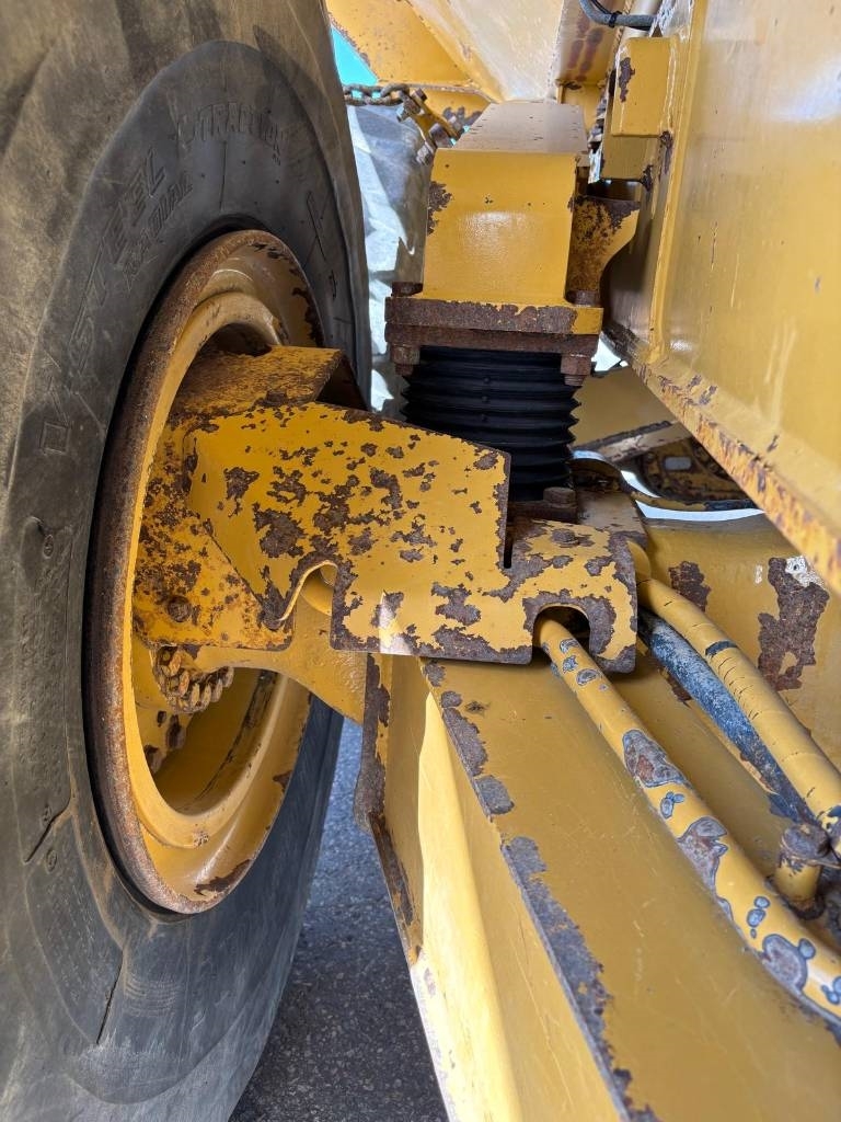 CAT 745 C (CE /Low Hours)