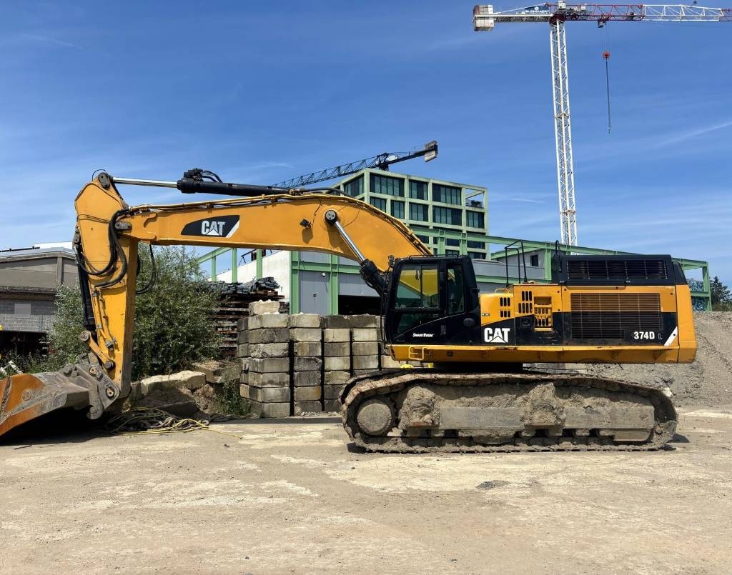 CAT 374 D L