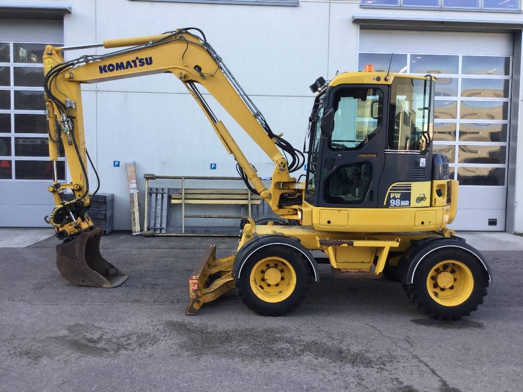 Komatsu PW98MR6 Wheeled Excavators Construction Equipment