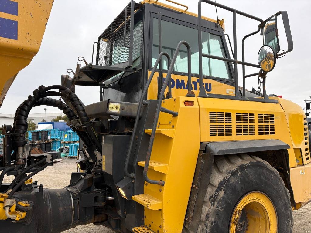 Komatsu HM300-3