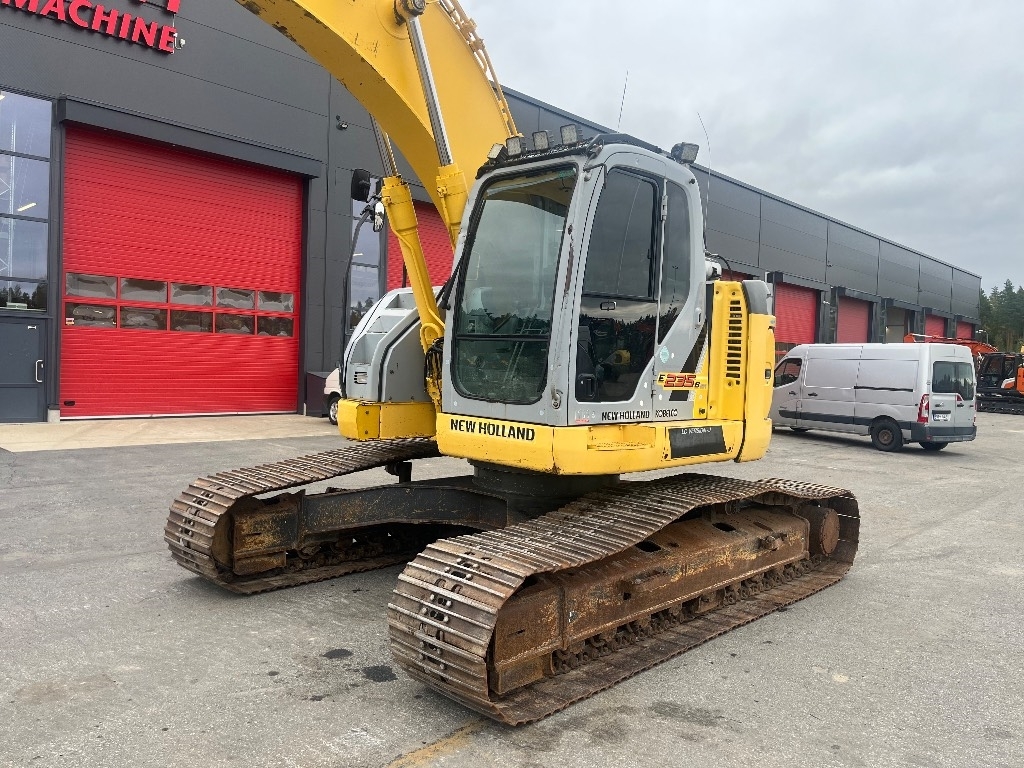 new-holland-e-235-b-sr-pyoritt,e2492406