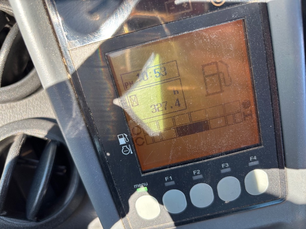 yanmar-vio-27-uuden-veroinen-2,085e5f56