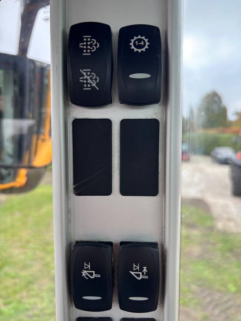 Volvo L 90 H (On Transport)