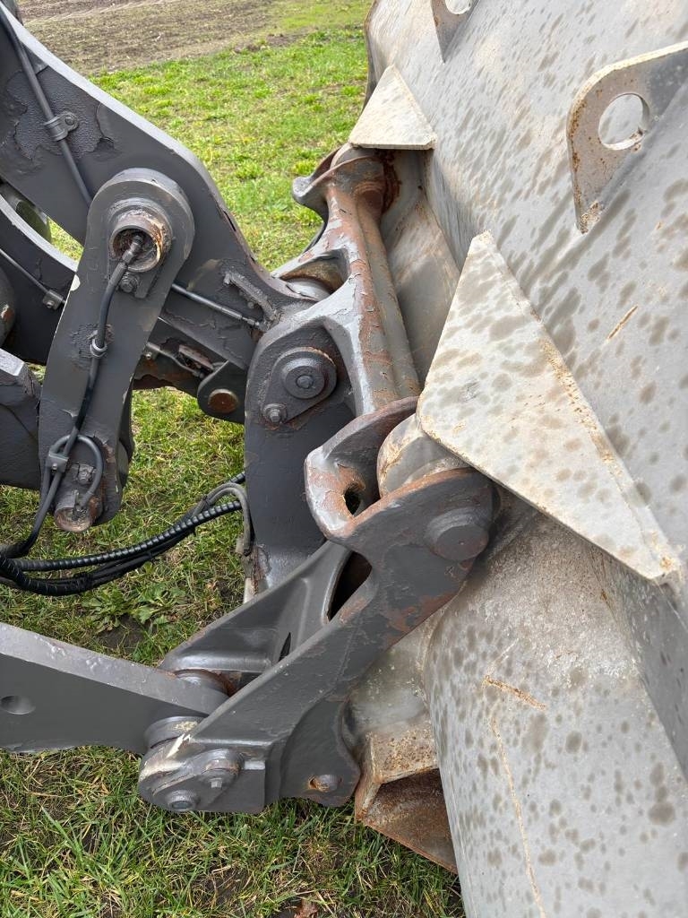 Volvo L 90 H (On Transport)