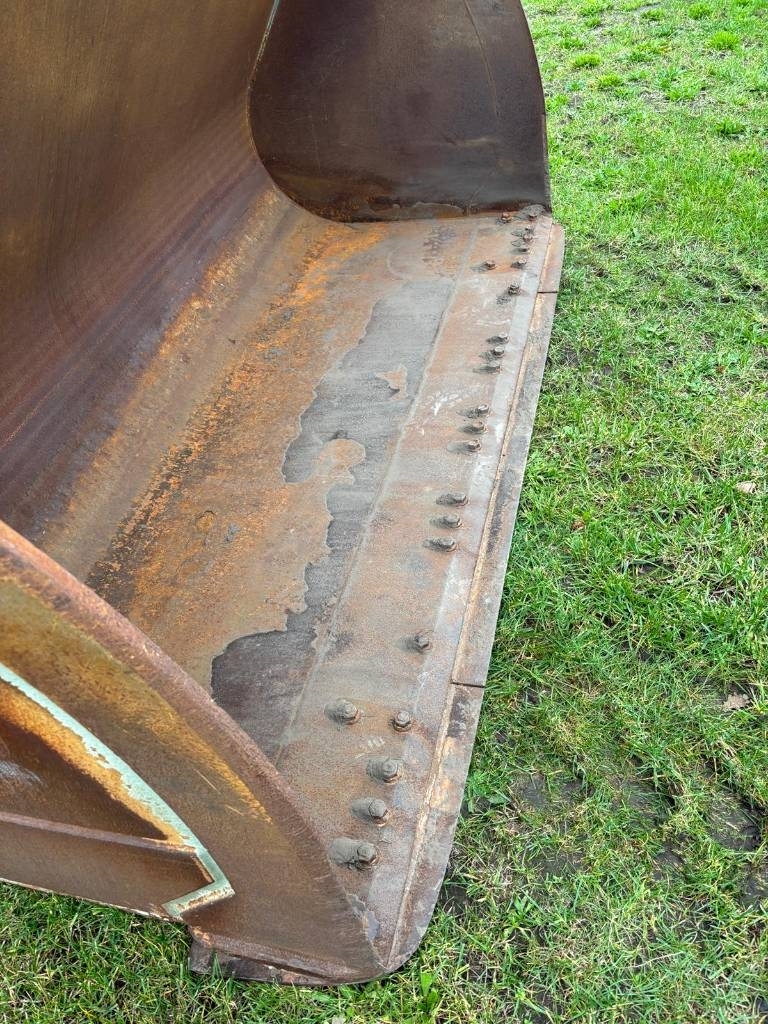 Volvo L 90 H (On Transport)