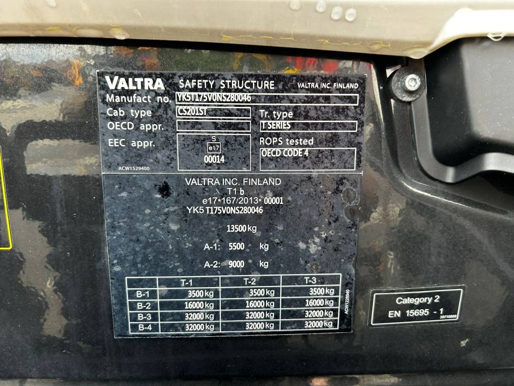 valtra-t-175-versu-myyty-sold,0d2c0ff2