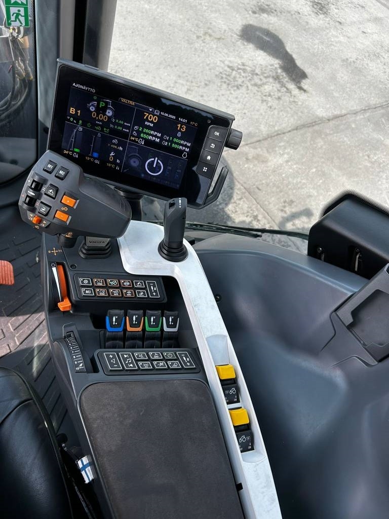 valtra-t-175-versu-myyty-sold,470877f1