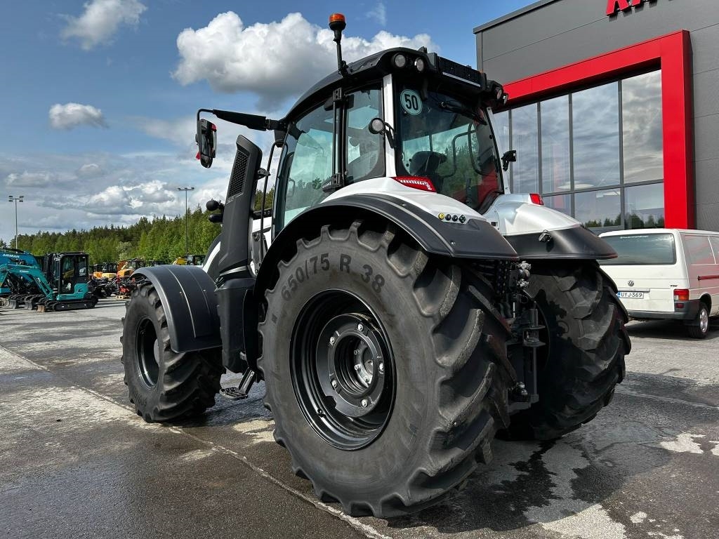 valtra-t-175-versu-myyty-sold,818360b9