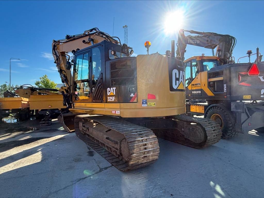Bandgrävare CAT 325 FL CR