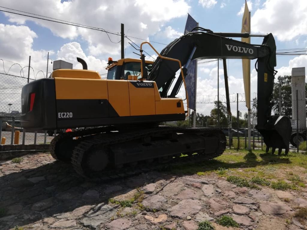 Ec 220 volvo