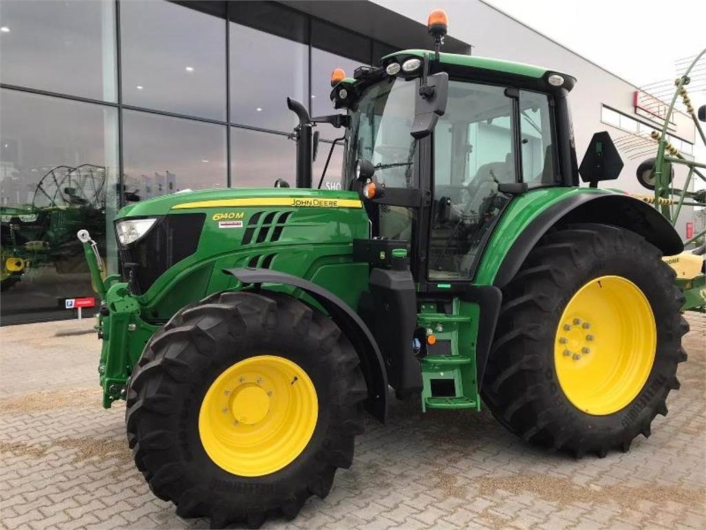 John Deere 6 140M Tractoren Landbouw Occasions GeertJan de Kok