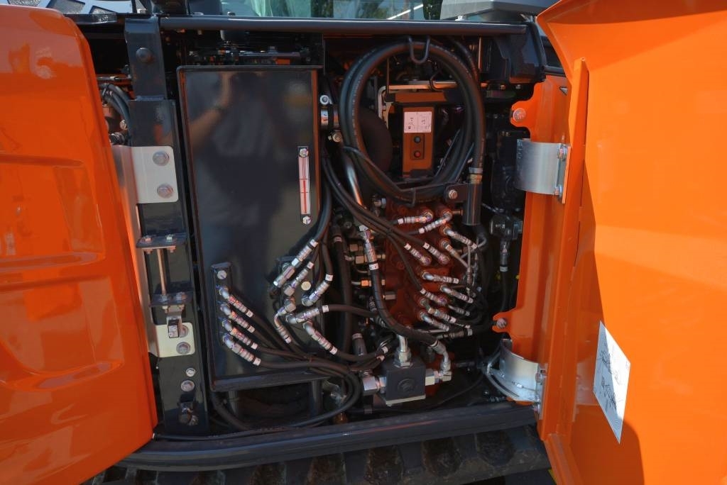 Hitachi ZX 95 USB-7 - Midibagger 7t - 12t - Baumaschinen