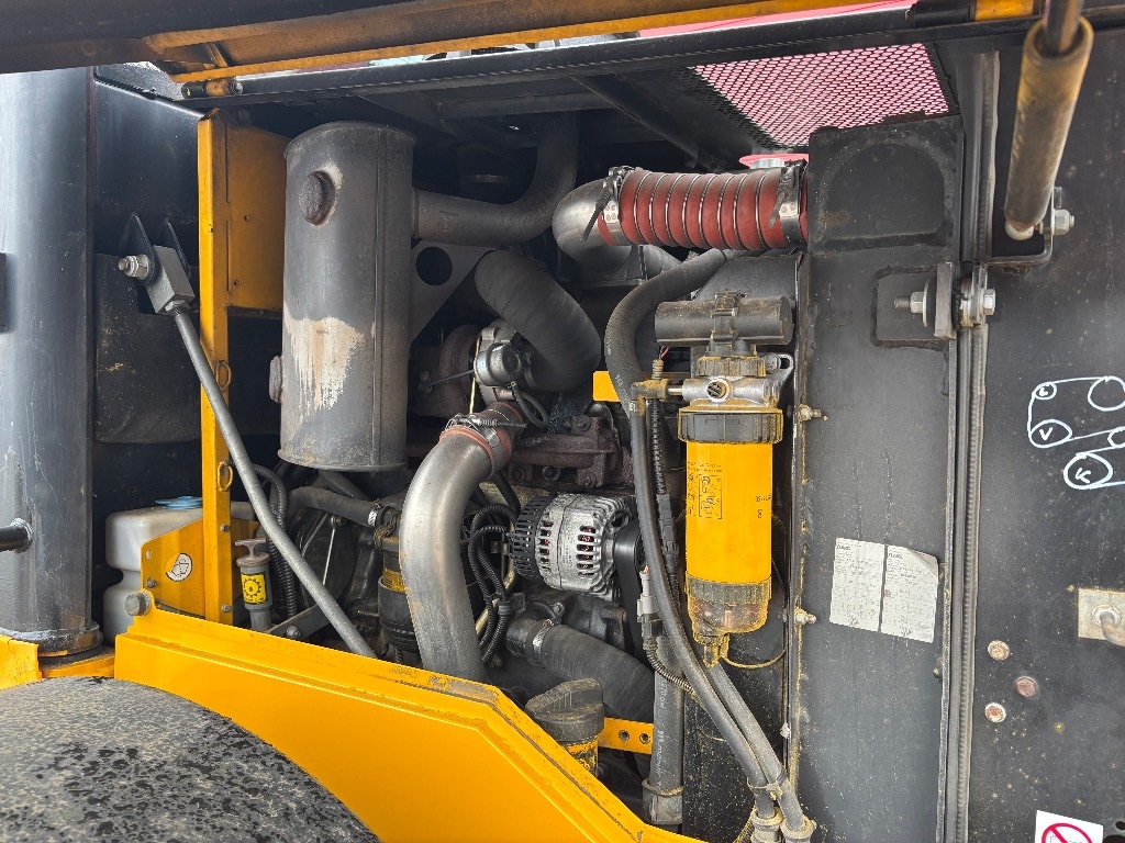 jcb-412-s-agri-uudet-renkaat-k,c3a1c1d3