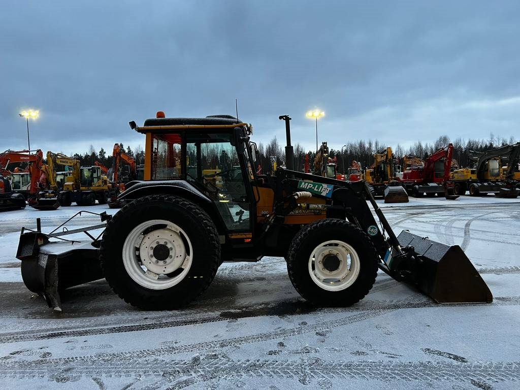 valtra-valmet-600-myyty-sold-tractors-agriculture-rinta-jouppi
