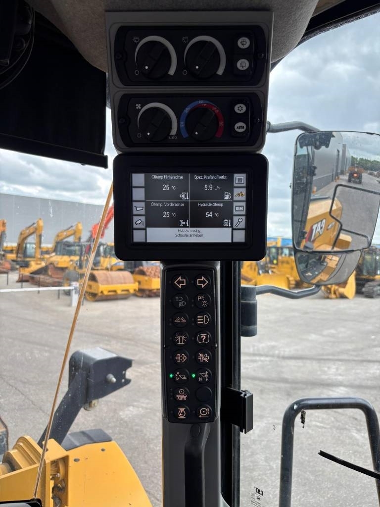 CAT 972 M XE (New Tires)
