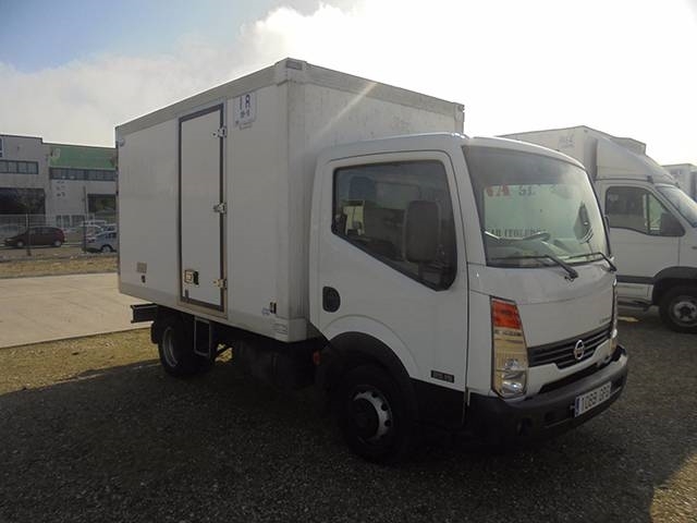 Nissan cabstar 2009