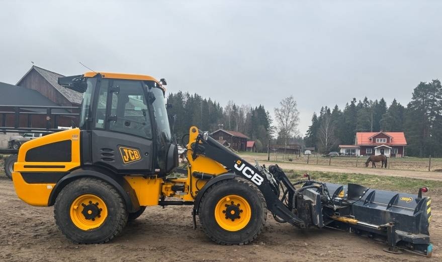 jcb-409-huippu-varusteltu-tulo,674cb100