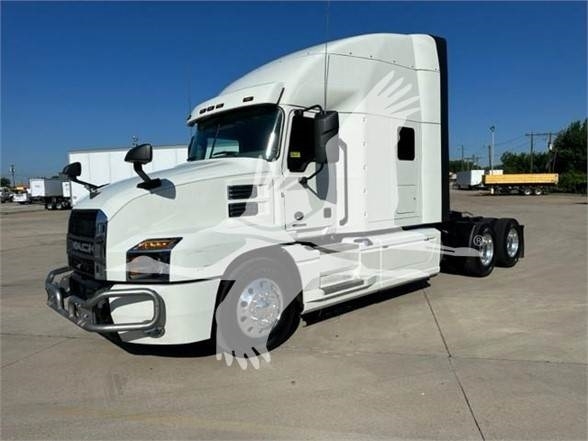 Mack ANTHEM 64T