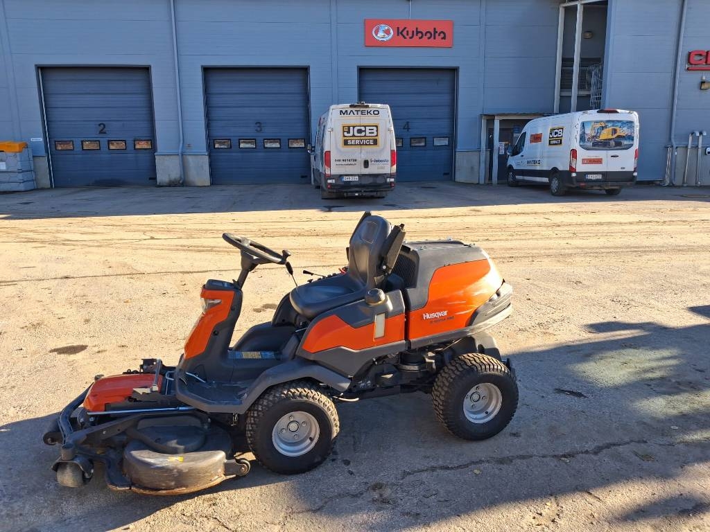 Husqvarna R420TSX AWD