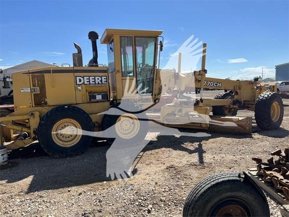 John Deere 770CH