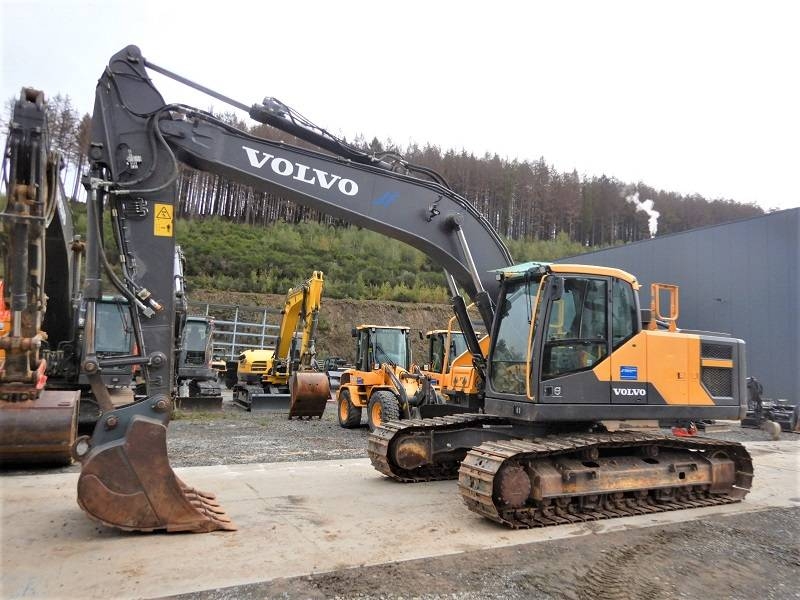 Ec 220 volvo