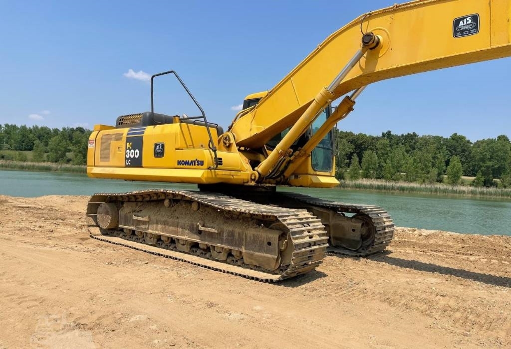 komatsu-pc-300-lc
