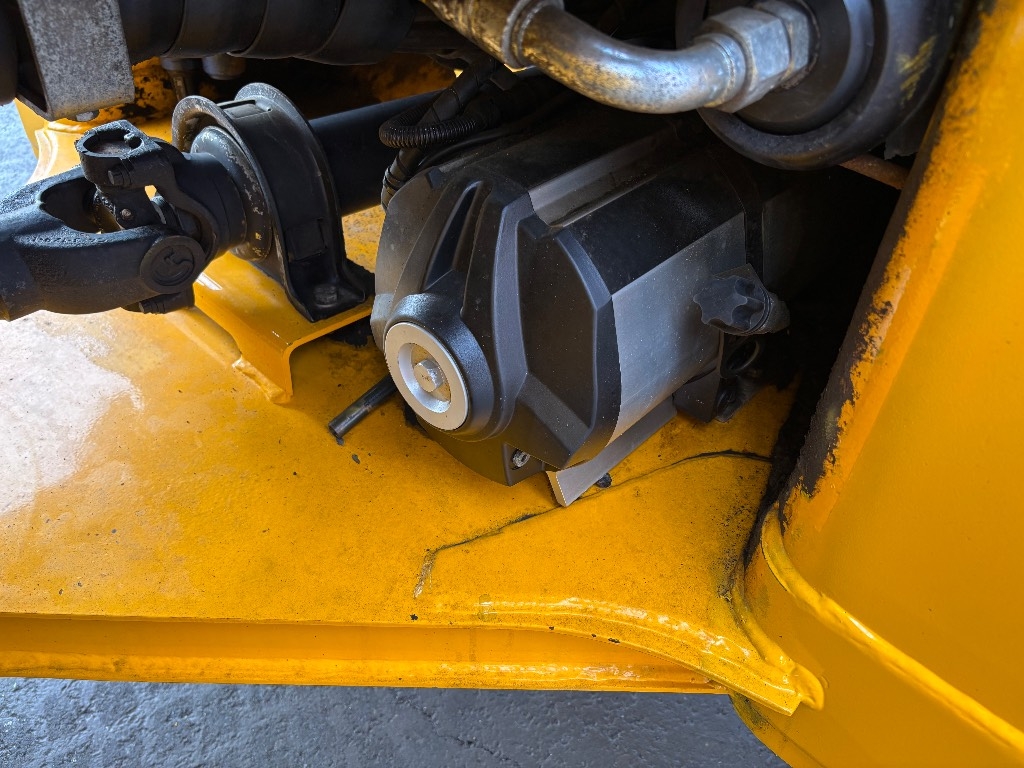 jcb-413-liitin-rasvari-4-as-hy,13d82311