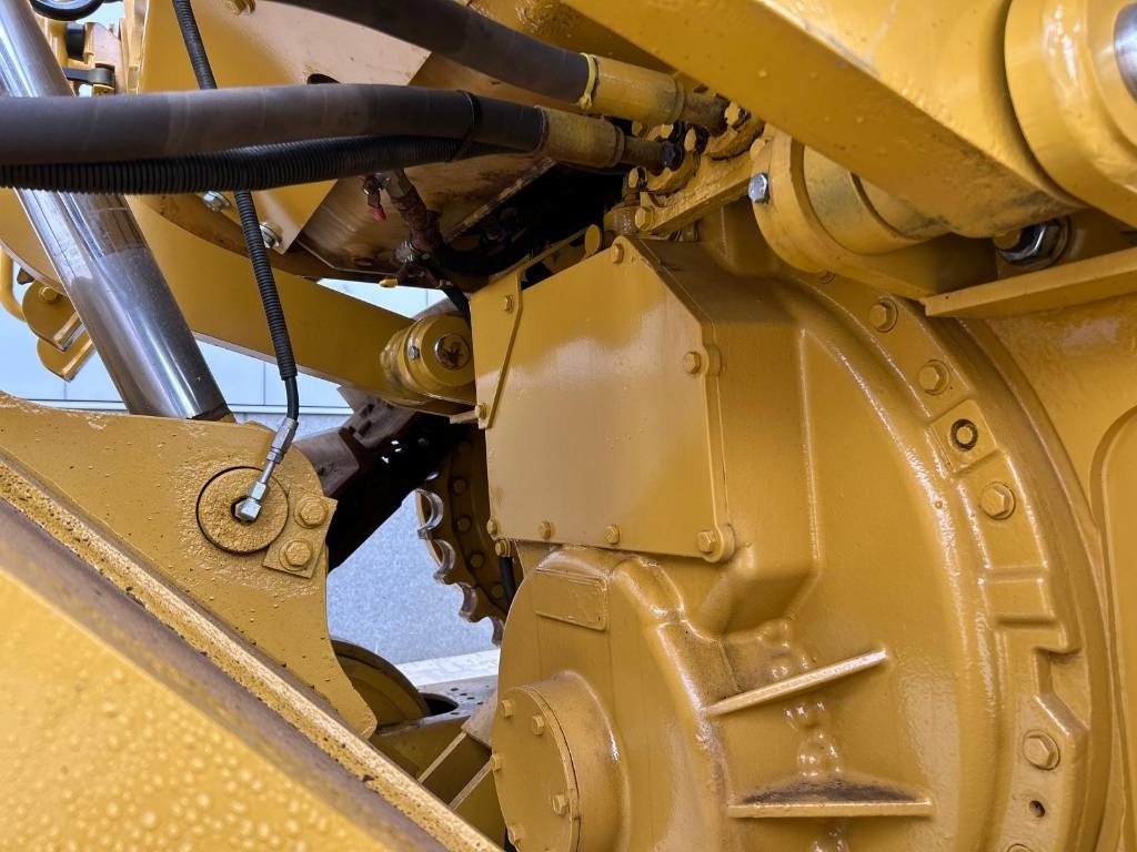 CAT D 6 XL (LOW HOURS - CE CERTIFIED)
