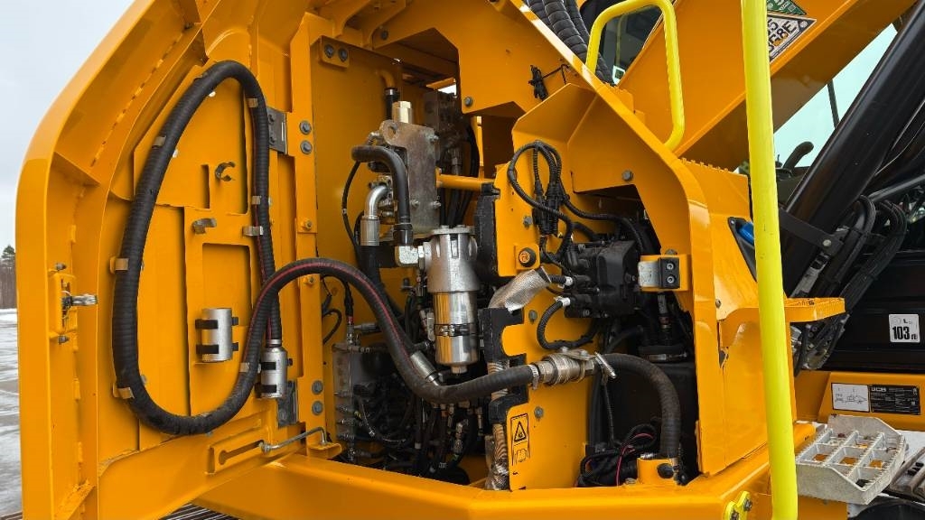 jcb-245-xr-stage-v-rasvari-pie,7ddb7a23